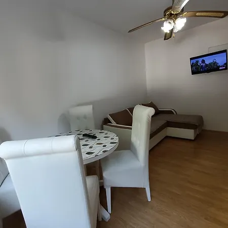 Trifunovic 2 Apartment